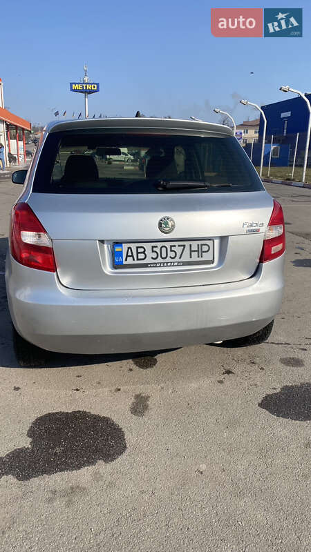 Хэтчбек Skoda Fabia 2010 в Виннице