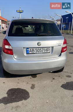 Хэтчбек Skoda Fabia 2010 в 