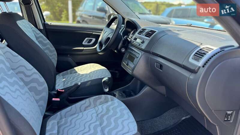 Универсал Skoda Fabia 2009 в Полтаве