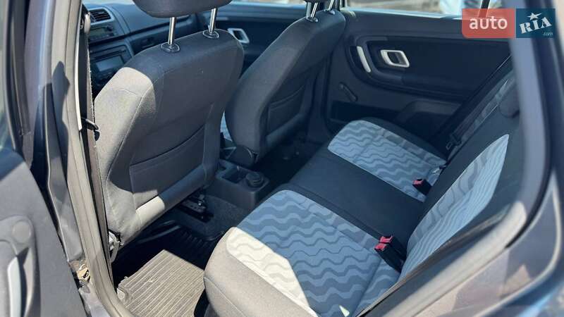 Универсал Skoda Fabia 2009 в Полтаве