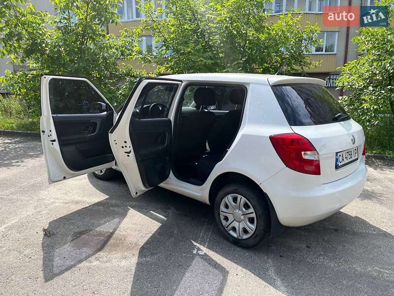 Хетчбек Skoda Fabia 2012 в Львові