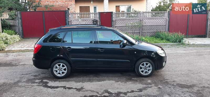 Универсал Skoda Fabia 2010 в Чернигове