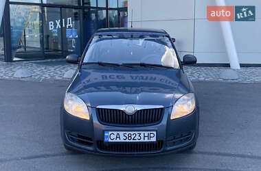 Хэтчбек Skoda Fabia 2008 в 