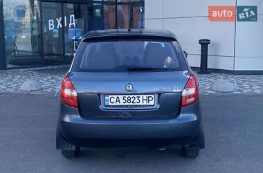 Хэтчбек Skoda Fabia 2008 в 