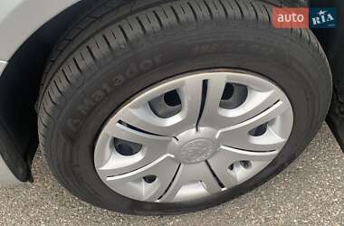 Хэтчбек Skoda Fabia 2012 в 