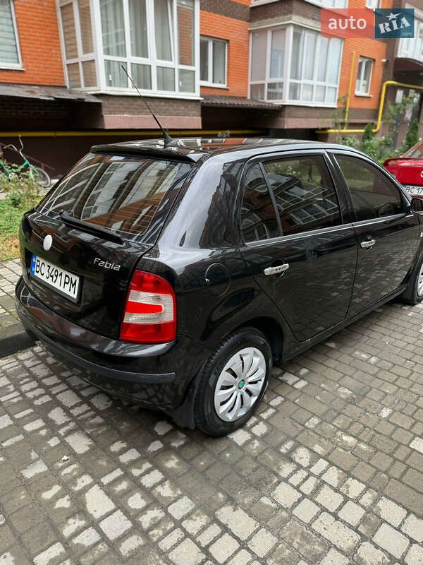 Хэтчбек Skoda Fabia 2007 в Львове