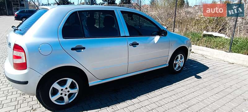Хэтчбек Skoda Fabia 2007 в Луцке