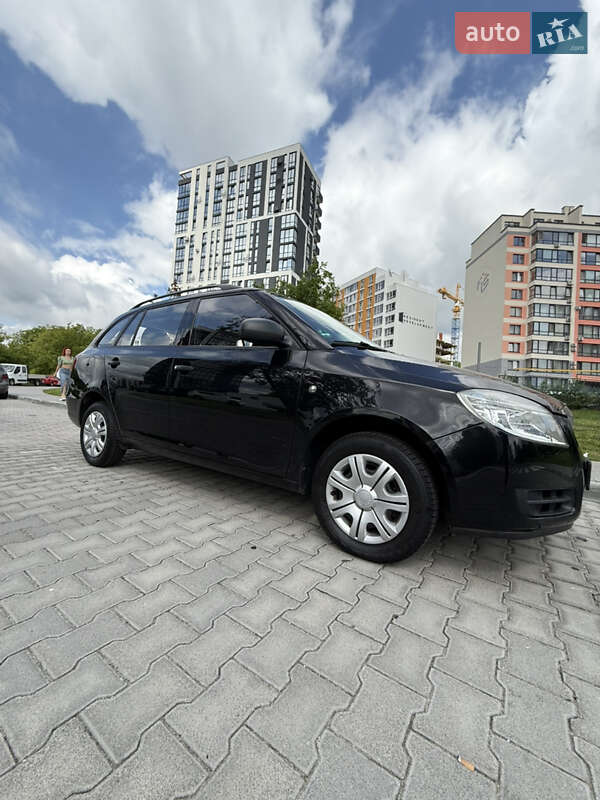 Универсал Skoda Fabia 2009 в Львове