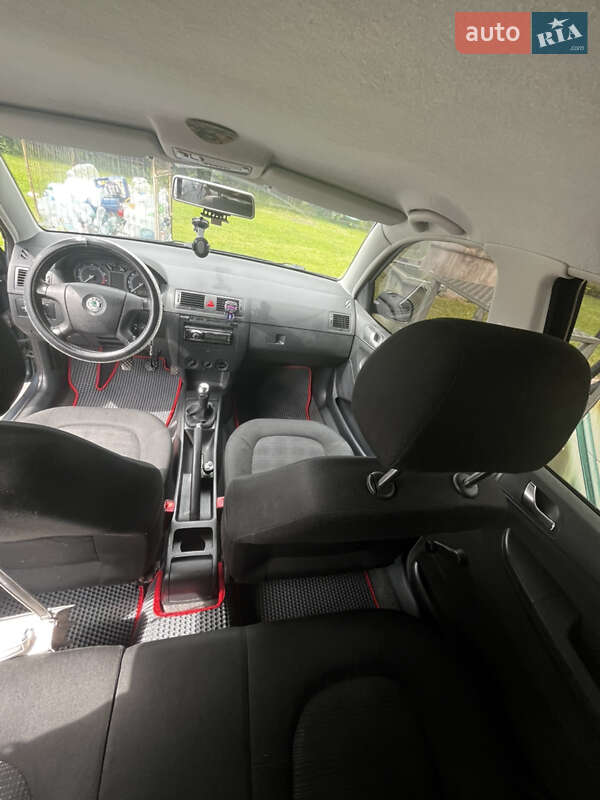 Универсал Skoda Fabia 2005 в Нововолынске