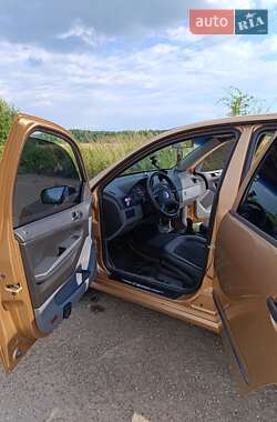 Хетчбек Skoda Fabia 2001 в 