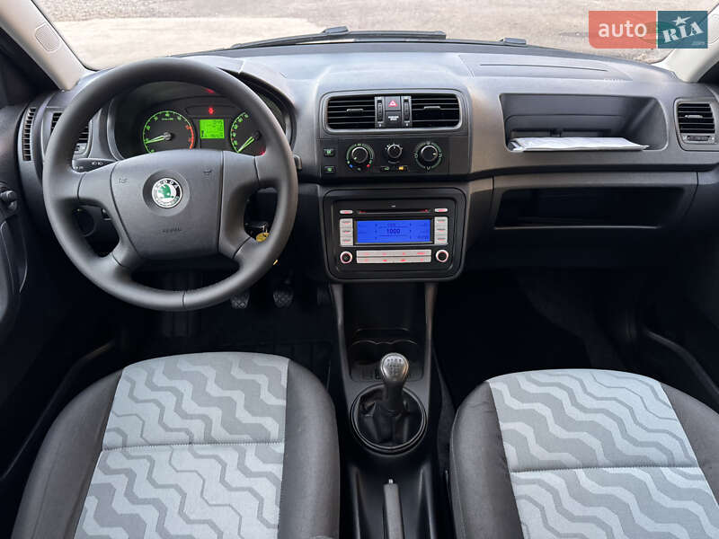Хэтчбек Skoda Fabia 2009 в Луцке