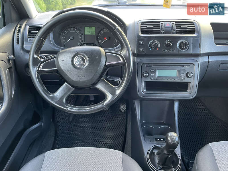 Хетчбек Skoda Fabia 2013 в Виноградові