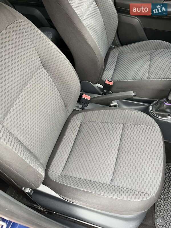 Хэтчбек Skoda Fabia 2011 в Луцке