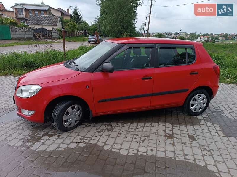 Хэтчбек Skoda Fabia 2012 в Львове