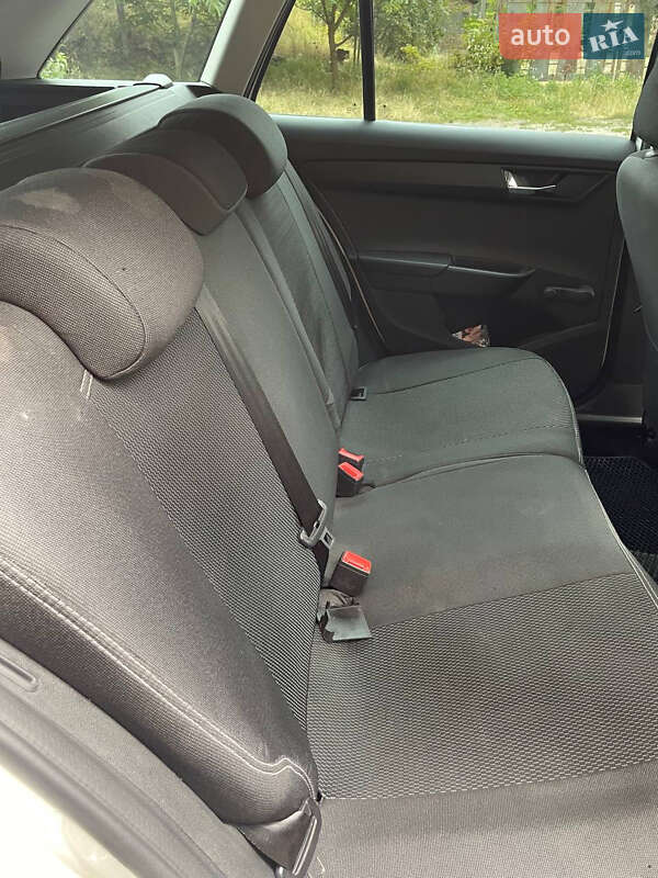 Универсал Skoda Fabia 2016 в Киеве фото 12 Универсал Skoda Fabia 2016 в Киеве