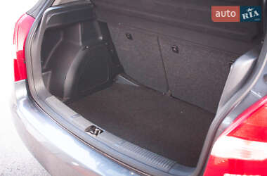 Хэтчбек Skoda Fabia 2009 в 