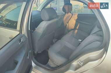 Хетчбек Skoda Fabia 2005 в 