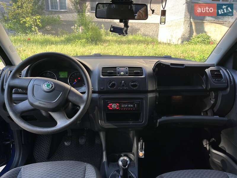 Хэтчбек Skoda Fabia 2011 в Луцке