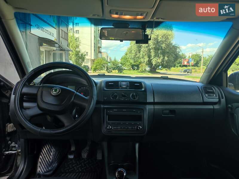 Хэтчбек Skoda Fabia 2011 в Ивано-Франковске