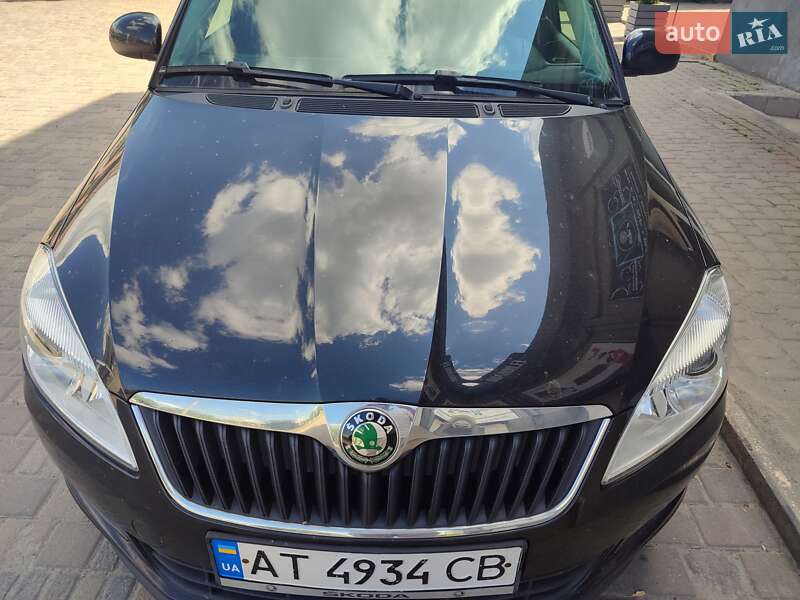 Хэтчбек Skoda Fabia 2011 в Ивано-Франковске
