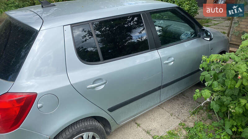 Хэтчбек Skoda Fabia 2010 в Виннице
