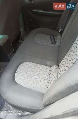 Седан Skoda Fabia 2006 в 