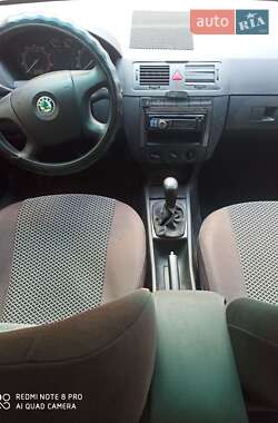 Седан Skoda Fabia 2006 в 