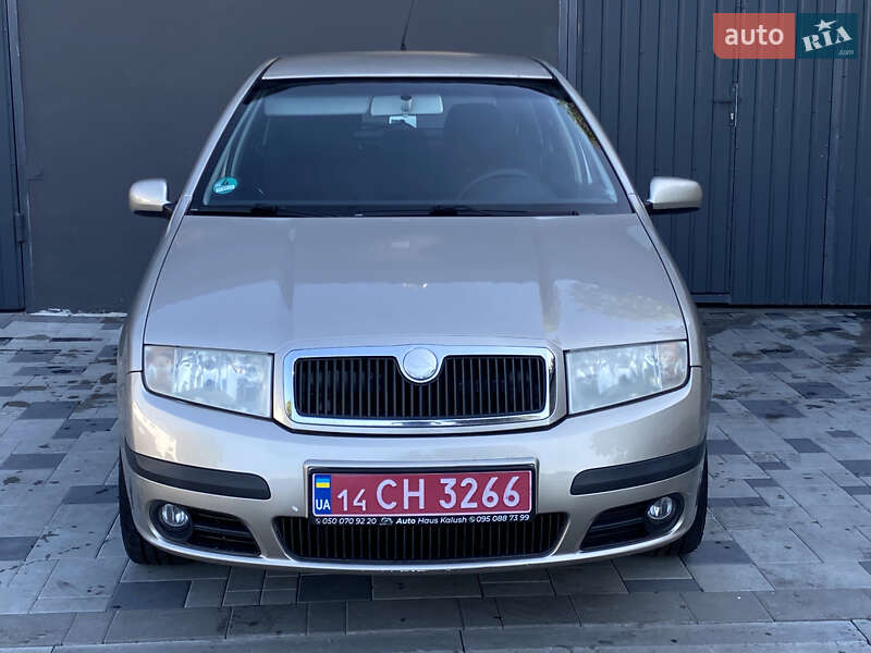 Хэтчбек Skoda Fabia 2005 в Калуше