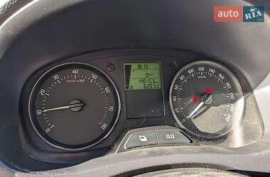 Хэтчбек Skoda Fabia 2012 в 