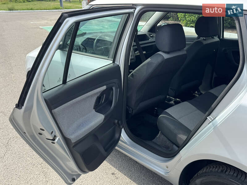 Универсал Skoda Fabia 2010 в Полтаве