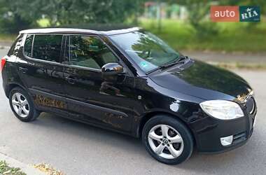 Хэтчбек Skoda Fabia 2009 в Луцке
