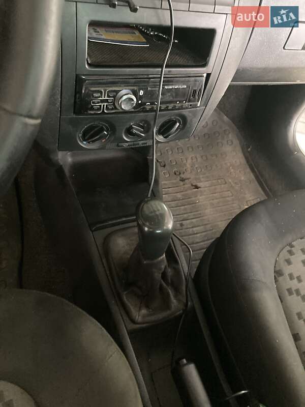 Хэтчбек Skoda Fabia 2007 в Снятине