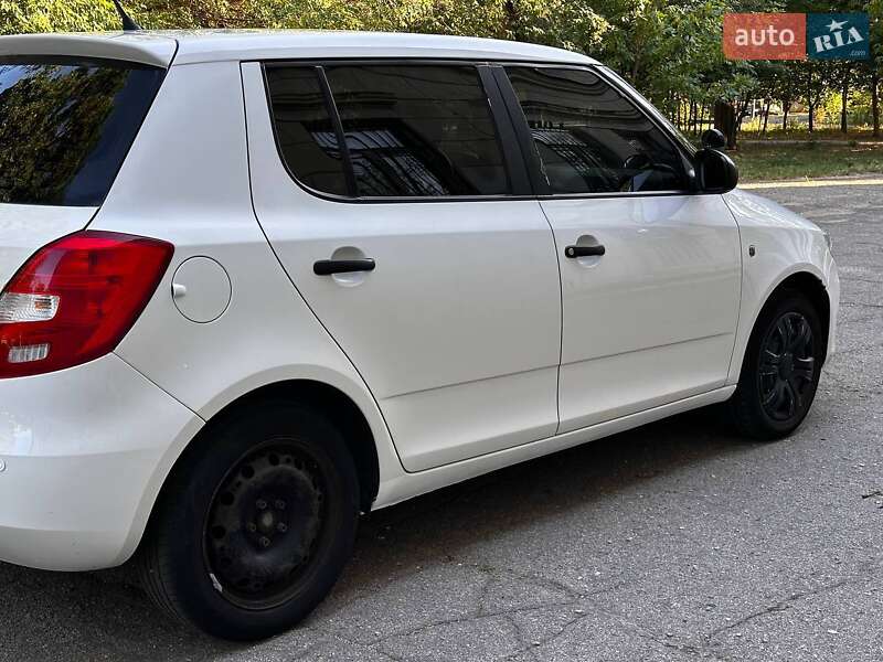 Хэтчбек Skoda Fabia 2012 в Запорожье фото 3 Хэтчбек Skoda Fabia 2012 в Запорожье