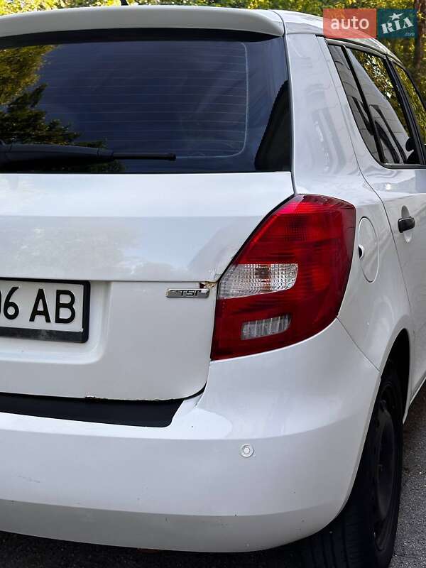 Хэтчбек Skoda Fabia 2012 в Запорожье фото 7 Хэтчбек Skoda Fabia 2012 в Запорожье