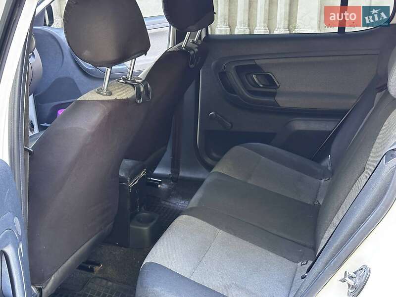 Хэтчбек Skoda Fabia 2012 в Запорожье фото 10 Хэтчбек Skoda Fabia 2012 в Запорожье