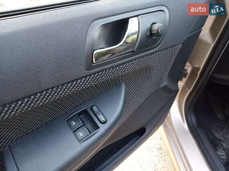 Седан Skoda Fabia 2005 в Тернополі