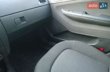 Седан Skoda Fabia 2005 в 