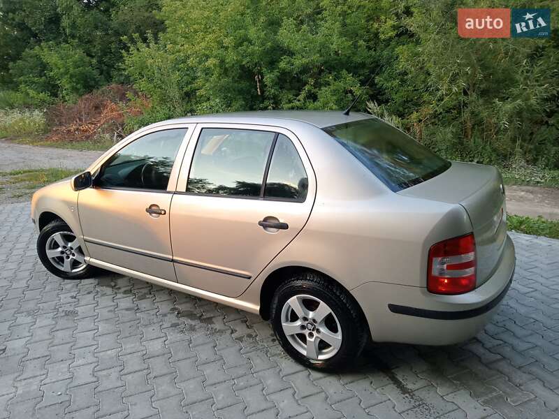 Седан Skoda Fabia 2005 в Тернополі