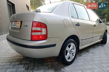 Седан Skoda Fabia 2005 в 
