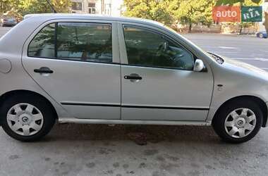 Хетчбек Skoda Fabia 2001 в Запоріжжі
