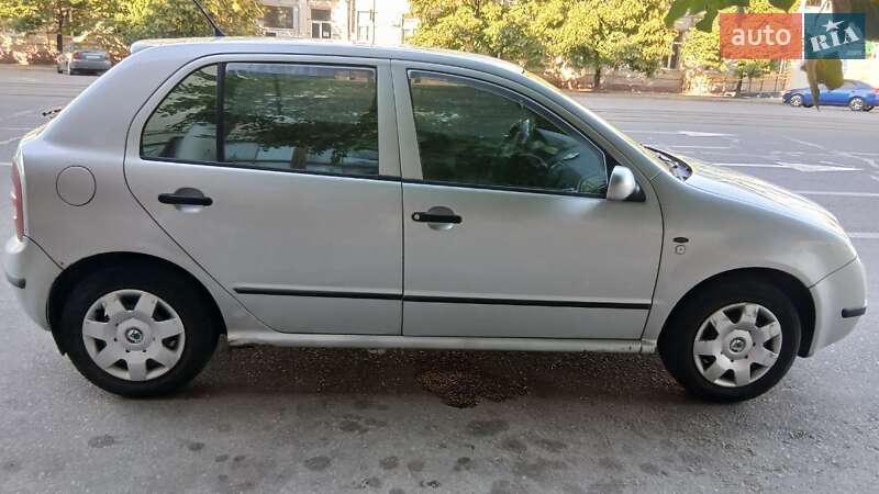 Хэтчбек Skoda Fabia 2001 в Запорожье