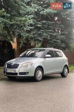Хэтчбек Skoda Fabia 2009 в Киеве