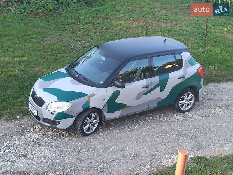 Хэтчбек Skoda Fabia 2007 в 