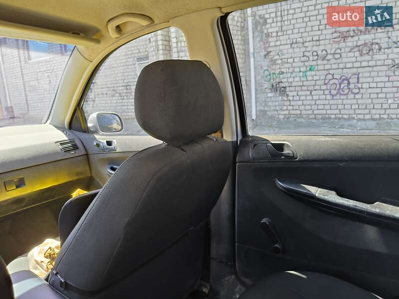 Хэтчбек Skoda Fabia 2005 в Арбузинке