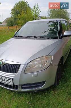 Универсал Skoda Fabia 2008 в Чернигове