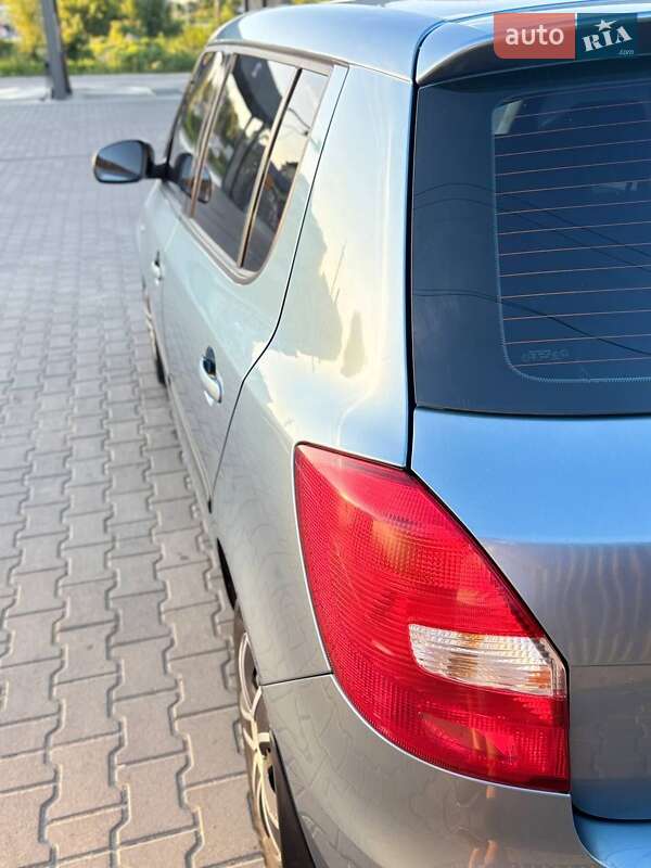 Хэтчбек Skoda Fabia 2007 в Львове
