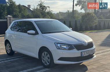 Хэтчбек Skoda Fabia 2015 в Черновцах