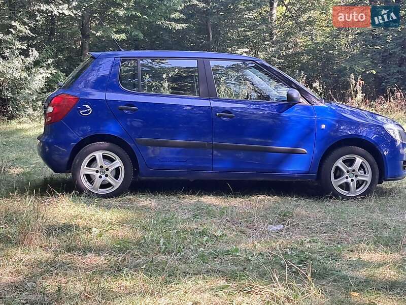 Хэтчбек Skoda Fabia 2008 в Борщеве