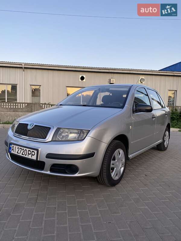 Хэтчбек Skoda Fabia 2006 в 