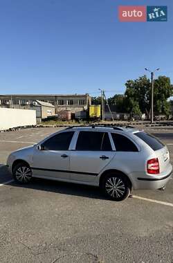 Универсал Skoda Fabia 2002 в 